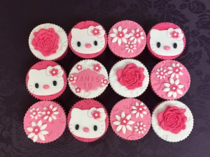 Cupcakes - Cupcakes met poesjes en bloemetjes