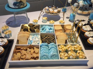 Sweettable - Sweet table meringues cakepops cupcakes koekjes snorren