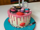 Drip Cake - Drip cake in thema make-up sweet 16