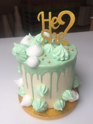 Drip Cake - Gender reveal drip cake met licht groene drip
