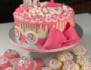 Sweettable - Sweet table dripcake donuts cupcakes Marie